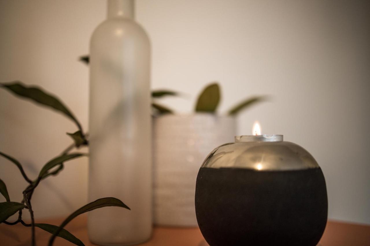 Doppelbett In Heller Wohnung ハンブルク エクステリア 写真