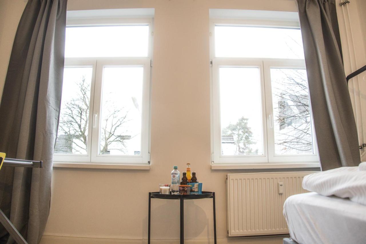 Doppelbett In Heller Wohnung ハンブルク エクステリア 写真